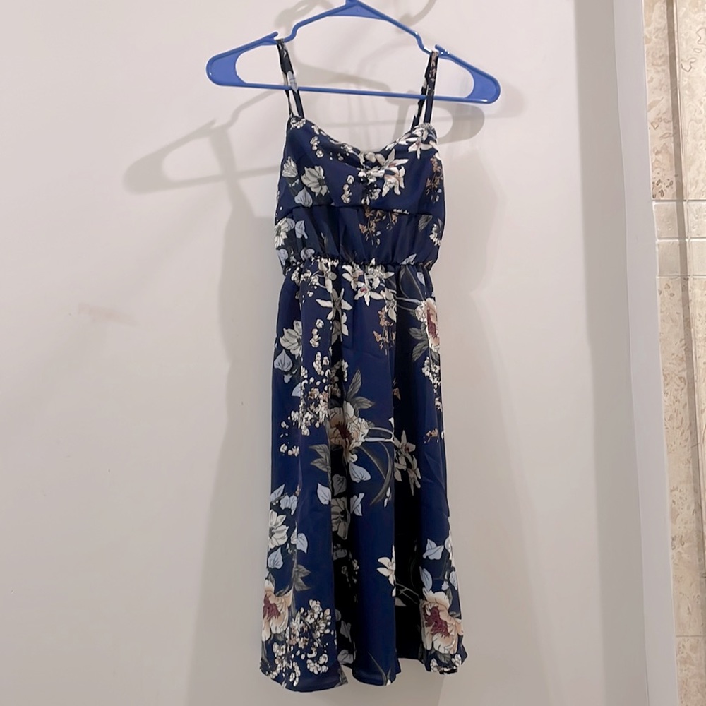 dress for 7-year-old girl. Beautiful design & rich blue color.